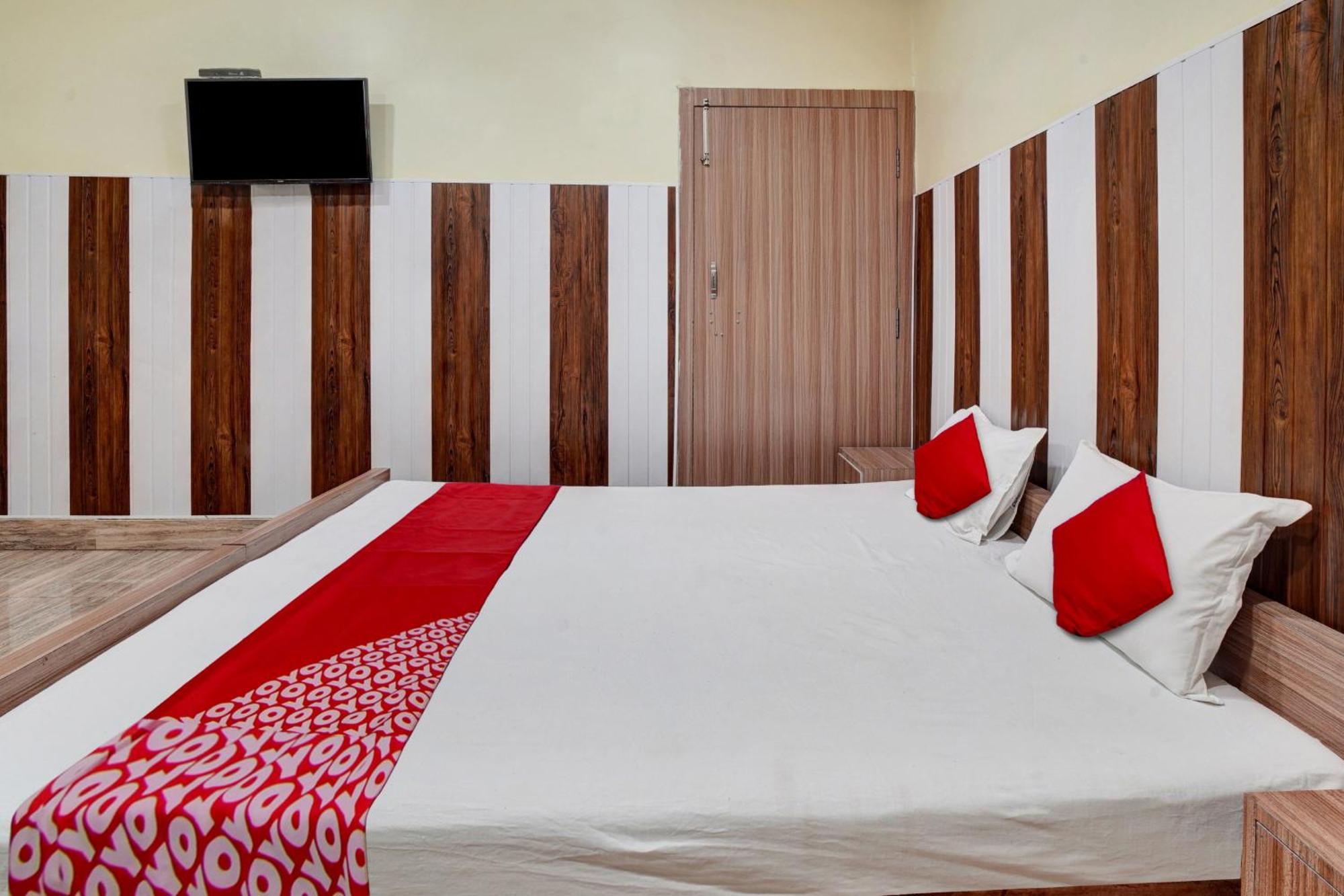Super Hotel O Om Shriyam Banquet And Heritage Patna  Exteriör bild